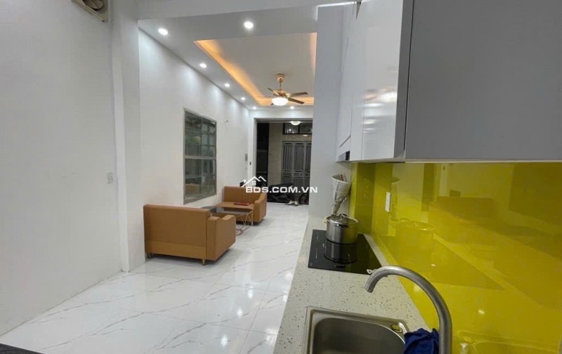 Bán nhà phố Hoàng Văn Thái, Thanh Xuân, 6.7 tỷ, 4 tầng, đầy đủ công năng