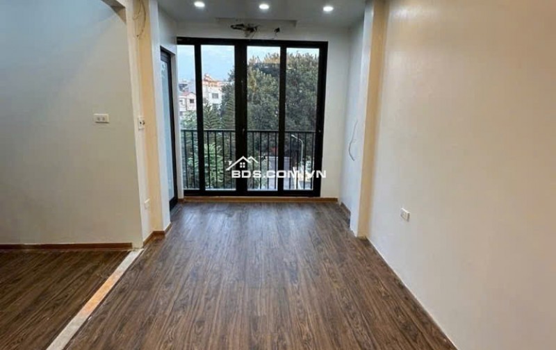 Bán nhà mặt phố Cù Chính Lan, Thanh Xuân, Ô tô đỗ cửa, Kinh Doanh tốt, 10.6 tỷ