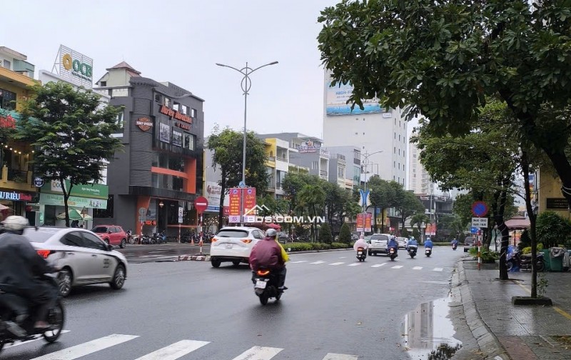 CHO THUÊ TÒA VĂN PHÒNG 5 TẦNG ĐƯỜNG 2/9, NGAY MẶT TIỀN TRUNG TÂM
