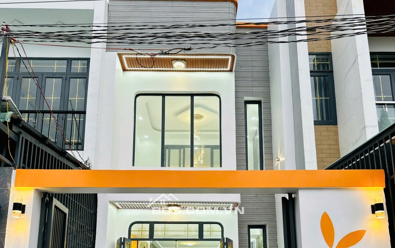  GOCNHADEP.BC.LA CĂN No12 HOT    NHÀ THIẾT KẾ HIỆN ĐẠI SIÊU ĐẸP M2 Ngang 4.3MX22M GẦN SÁT CHỢ LONG THƯỢNG ĐẶC BIỆT 