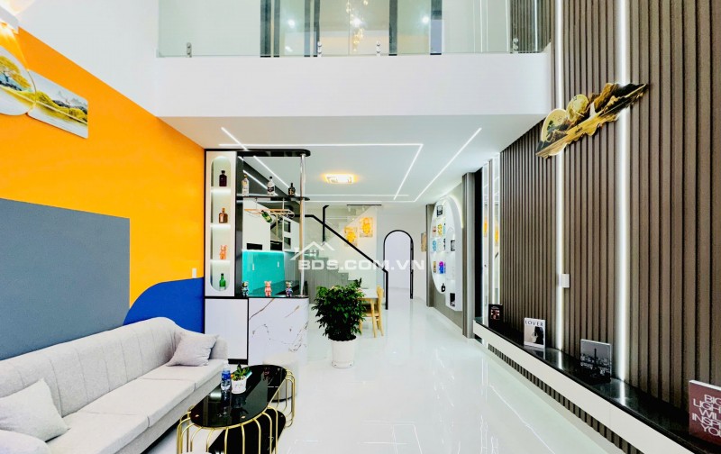  GOCNHADEP.BC.LA CĂN No12 HOT    NHÀ THIẾT KẾ HIỆN ĐẠI SIÊU ĐẸP M2 Ngang 4.3MX22M GẦN SÁT CHỢ LONG THƯỢNG ĐẶC BIỆT 