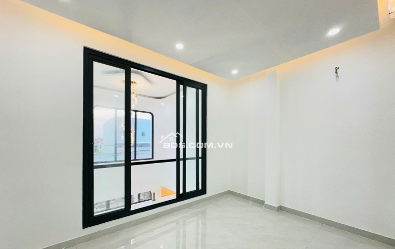  GOCNHADEP.BC.LA CĂN No12 HOT    NHÀ THIẾT KẾ HIỆN ĐẠI SIÊU ĐẸP M2 Ngang 4.3MX22M GẦN SÁT CHỢ LONG THƯỢNG ĐẶC BIỆT 