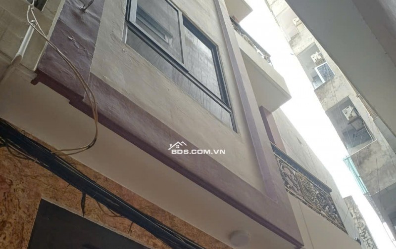Bán nhà ngõ Đường Láng, Đống Đa, 40m2 x 5 tầng, 6PN, Sổ Đỏ, 10.5 tỷ. LH: 0568433999