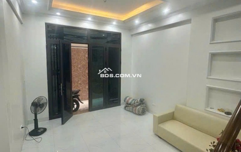 Bán nhà ngõ Đường Láng, Đống Đa, 40m2 x 5 tầng, 6PN, Sổ Đỏ, 10.5 tỷ. LH: 0568433999