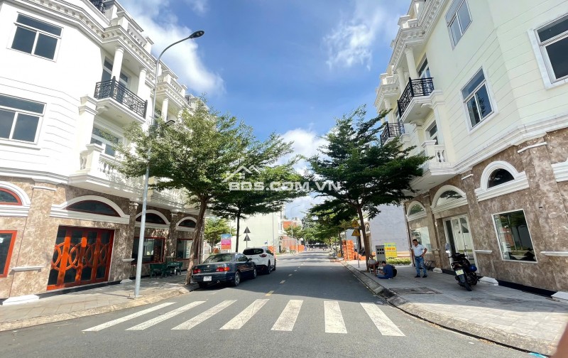 Kẹt tiền bán lô đất nên tại HCM chỉ 3,x tỷ