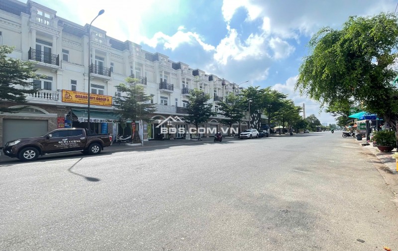 Kẹt tiền bán lô đất nên tại HCM chỉ 3,x tỷ