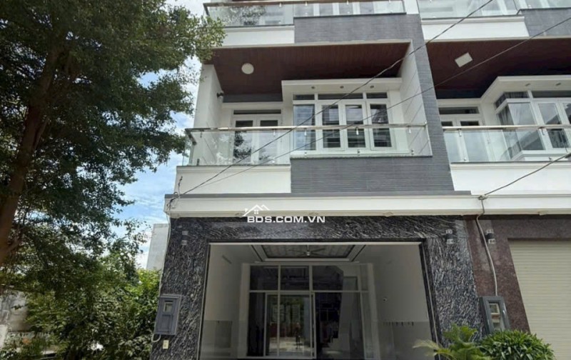 Bán nhà đẹp 4 tầng ,gần huỳnh tấn phát quận 7 nhà bè ,đường oto 8m