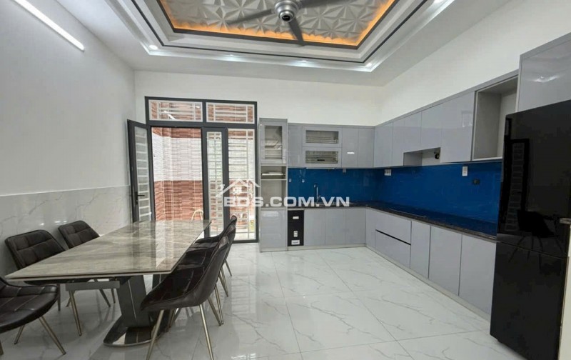 Bán nhà đẹp 4 tầng ,gần huỳnh tấn phát quận 7 nhà bè ,đường oto 8m