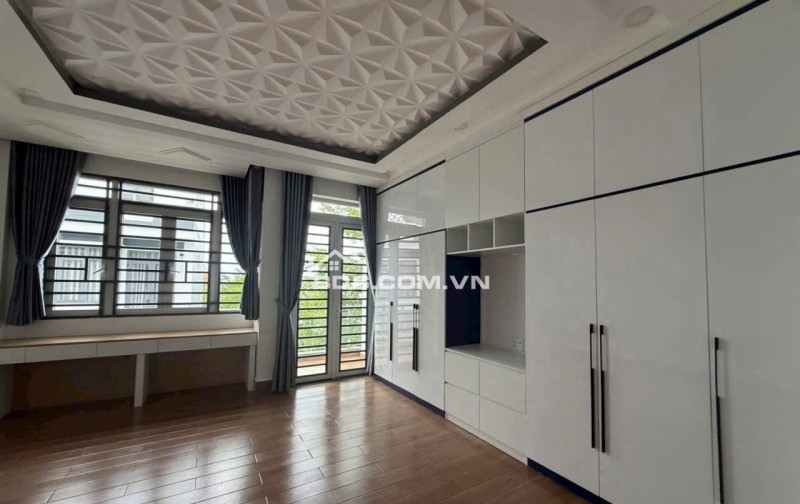 Bán nhà đẹp 4 tầng ,gần huỳnh tấn phát quận 7 nhà bè ,đường oto 8m