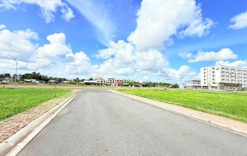 Đất nền Nam Long