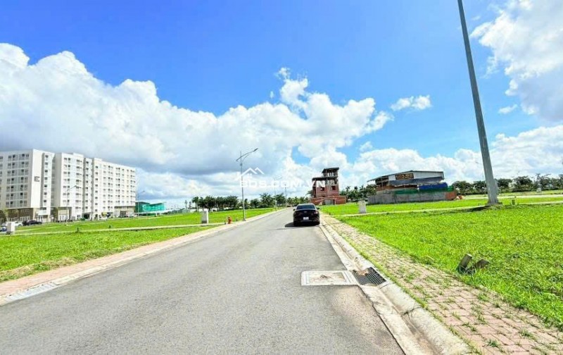 Đất nền Nam Long