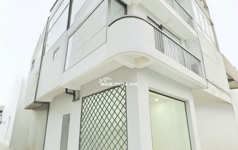 8 Tỷ nhỉnh: MẶT TIỀN Quận 10 cư xá Đồng Tiến, căn góc 2 mặt tiền 3 tầng, thu nhập 1Ty3. 0933910039