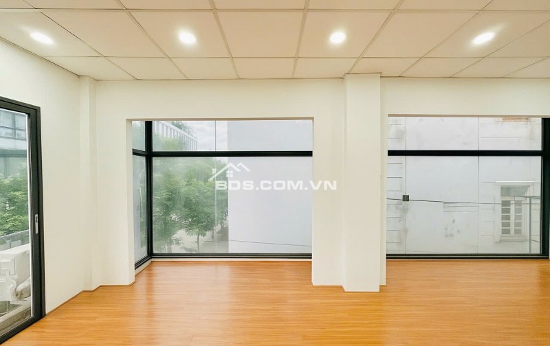 8 Tỷ nhỉnh: MẶT TIỀN Quận 10 cư xá Đồng Tiến, căn góc 2 mặt tiền 3 tầng, thu nhập 1Ty3. 0933910039
