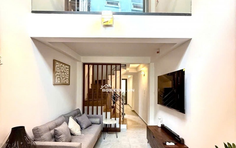5 Tỷ nhỉnh: VĨNH VIỄN Quận 10, 3mx11m, 4 tầng 4 Phòng ngủ Full nội thất Ở ngay Thuê liền 0933910039