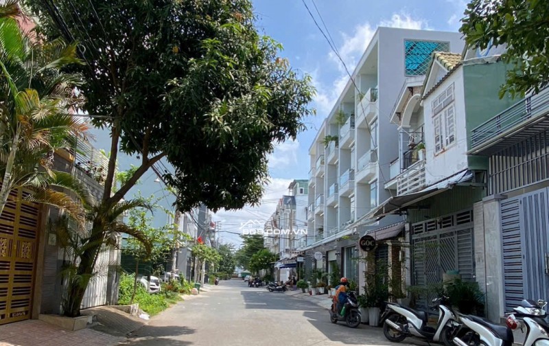 Bán nhà góc 2 mặt tiền đường 10m khu Sài Gòn Mới – Thị trấn Nhà Bè Chỉ hơn 7 Tỷ