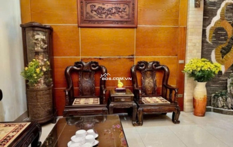 Lạc Long Quân nhà 4 tầng - 75m2, Lô góc, Ô tô , Gần Hồ, 19.5 tỷ, An cư trọn vẹn
