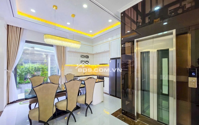 Bán nhà 4 tầng thang máy mặt tiền Huỳnh Tấn Phát Nhà Bè – gần Phú Mỹ Hưng Quận 7