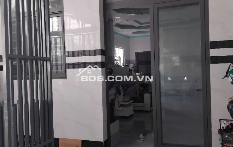 BÁN NHÀ ĐẤT TẠI PHƯỜNG THANH ĐỨC TỈNH VĨNH LONG. 5X15. GIÁ 1.150.000.000. LH:0972722110.