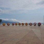 - Đất mặt tiền Võ Văn Kiệt, nằm giữa trung tâm bãi 2 tắm mỹ khê và Phạm Văn Đồng.