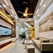 Bán Nhà Gần Phố, Kim Hoa, Đống Đa 38m, 4 tầng, mt 4.1m, giá 11.8 tỷ.