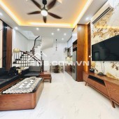Nhà Đẹp Lô Góc, Gần Phố, Trương Định, Hoàng Mai 34m, 5 tầng, mt 4.7m, giá 9.5 tỷ