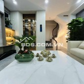 Nhà Đẹp Lô Góc, Thang Máy Minh Khai 30m, 7 tầng, mt 4m, giá 9.8 tỷ.