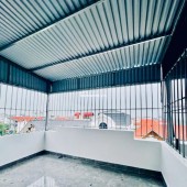 Nhỉnh 4 tỷ ,CC gửi bán căn tại Yên Nghĩa - Hà Đông  35m2- 5 tầng-  MT 7.7m nhà mới