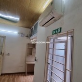 nhà bán 46m cầu giấy 7,8ty vài bước chân ra phố