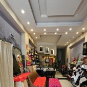 KHU VIP HUỲNH VĂN BÁNH - 4 TẦNG BTCT – Dt 4m*13 - GẦN MẶT TIỀN - CHỈ 8.X TỶ