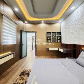 Nhà Hẻm ôtô Quang Trung, GV