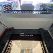 Căn hộ DÒNG TIỀN CAO CẤP CỔ NHUẾ__ OTO ĐẬU CỬA__ SINH VIÊN ĐÔNG NGHỊT.
DIỆN TÍCH:49/54 M.7 TẦNG THANG MÁY.
10 PKK