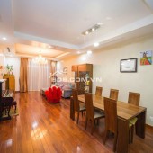 Căn to giá rẻ tại ROYAL CITY giá đẹp nhà tầng cao .