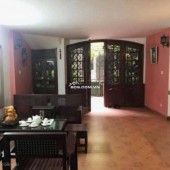 Bán nhà Võng Thị - 4 tầng – Ngõ thông rộng – Cách Hồ Tây 30 bước – Lô góc 100m2 – 31 tỷ