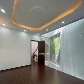 Bán nhà 64.5m, vị trí đắc địa khu phân lô quân đội, Khương Đình