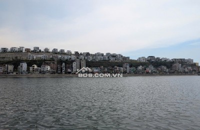 BÁN LÔ ĐẤT ĐẸP XÂY KHÁCH SẠN MẶT ĐƯỜNG HÙNG THẮNG VIEW HỒ DỰA NÚI VỊ TRÍ ĐẮC ĐỊA