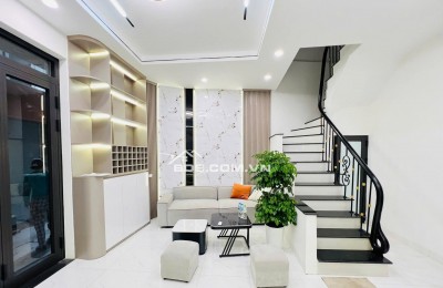 Nhà Đẹp Ngõ Hoà Bình 7, Hai Bà Trưng 33m, 5 tầng, mt 4.7m, giá 8.2 Tỷ.