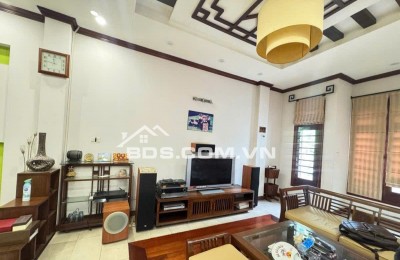 Bán nhà mặt phố Bà Triệu – 74m² x 6 tầng – lô góc – thu nhập 100tr/tháng – chỉ 68 tỷ