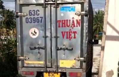 Ngộp Bank. Bán lô đất 2400m2. tặng Căn BIỆT THỰ LONG LANH  DT870 Cầu Rạch Miễu 2.