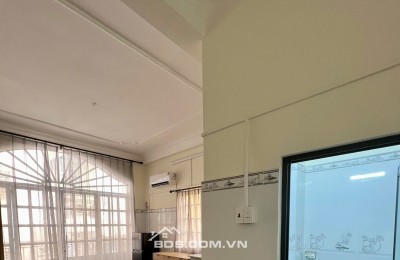Cho thuê căn hộ full nội thất vị trí đẹp ngay Lý Chính Thắng Q3