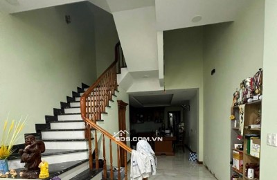 NHÀ ĐẸP Ở NGAY CÁCH PHẠM VĂN ĐỒNG 200M. KHU DÂN CƯ PHÂN LÔ ĐỒNG BỘ TOÀN GẦN 100M2 XE HƠI VÀO NHÀ