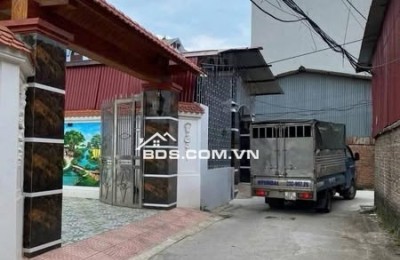 bán gấp nhà đẹp S = 206m2 ở tại thôn Đại Chu, xã Long Châu, Bắc Ninh