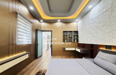 Nhà Hẻm ôtô Quang Trung, GV