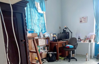 Nhà bự hiếm có - 11tỷ - 230m2, Mà còn mặt tiền Quận 7, Nhanh tay lấy lẹ.