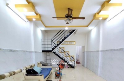 Chính Chủ Bán gấp nhà riêng Trịnh Đình Trọng, Tân Phú Chỉ 5,45 tỷ, 52 m2, đẹp, nhà mới vào ở ngay