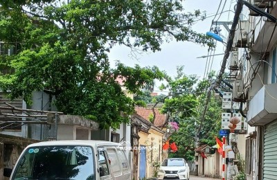 Nhà Kẻ Vẽ, 5 tầng, dân xây, lô góc, xe 45 chỗ đỗ cửa chỉ 6,9 tỷ