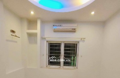 SIÊU HIẾM ĐỐNG ĐA - MẶT NGÕ 1 PHỐ KHÂM THIÊN - VỈA HÈ KINH DOANH ĐỈNH - Ô TÔ 7 CHỖ QUA NHÀ - 2 MẶT NGÕ CHỈ 5,5 TỶ