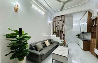 Nhà siêu chất tại Kim Giang , vài bước ra phố , 42 m, 5 tầng , 7,15 tỷ
