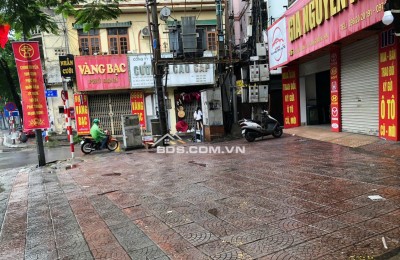 Cho thuê nhà 2 mặt tiền Nguyễn Văn Cừ Bồ Đề, vỉa hè rộng 20m, thích hợp kinh doanh ô tô & cà phê