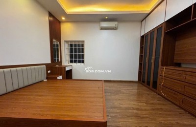 Lạc Long Quân- dân trí cao-tiện ích đầy đủ-thiết kế hiện đại-nhà mới ở ngay-5 tầng giá nhỉnh 10 tỷ.