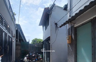 NHÀ BÁN 1 LẦU – GẦN MẶT TIỀN NGUYỄN VĂN QUÁ – CHỈ 1.4 TỶ. LH:0984295419.